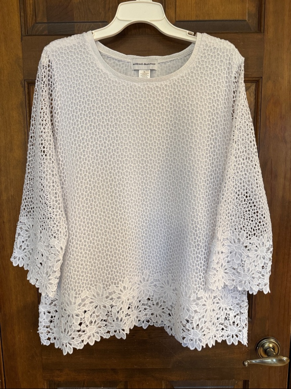 Alfred Dunner White Crochet Floral Hem 3/4 Sleeve Tunic